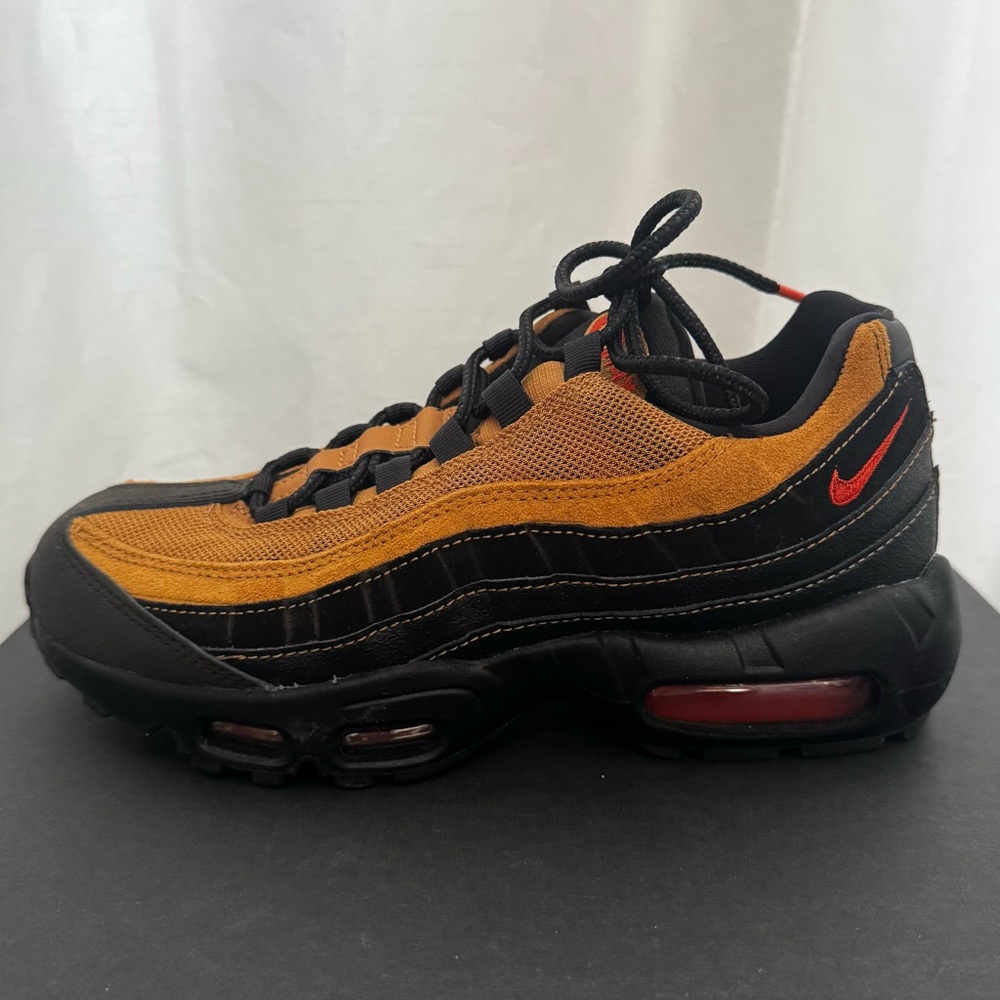 Nike Air Max 95 Essential ‘Cosmic Clay’